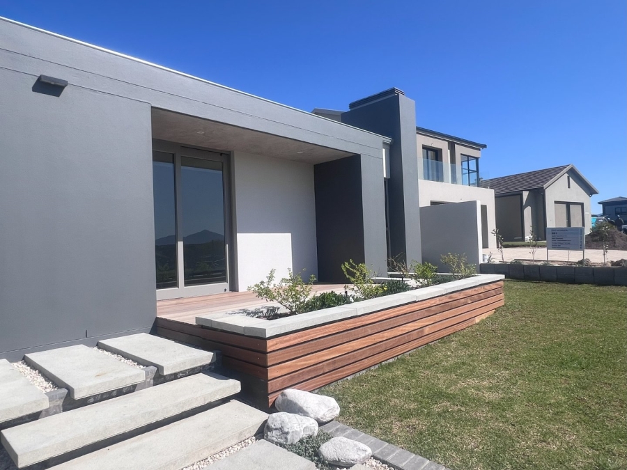 4 Bedroom Property for Sale in Oubaai Western Cape